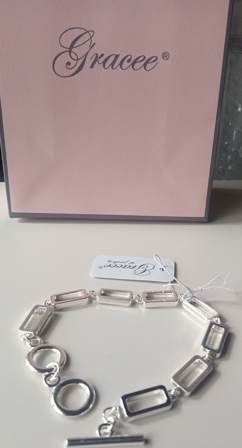 Chunky T Bar bracelet with rectangular links