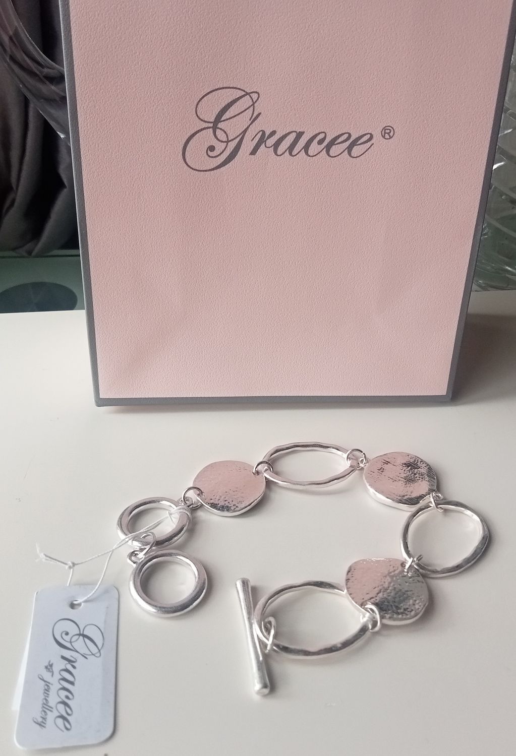 Chunky T bar bracelet with closed circles and open oval links