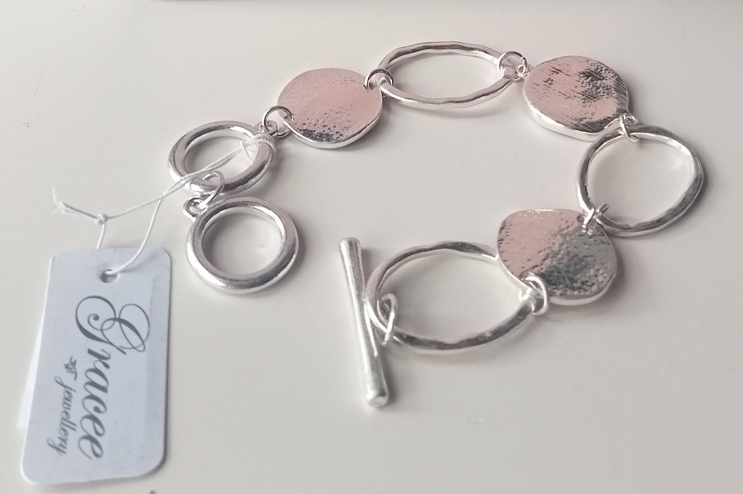 Chunky T bar bracelet with closed circles and open oval links