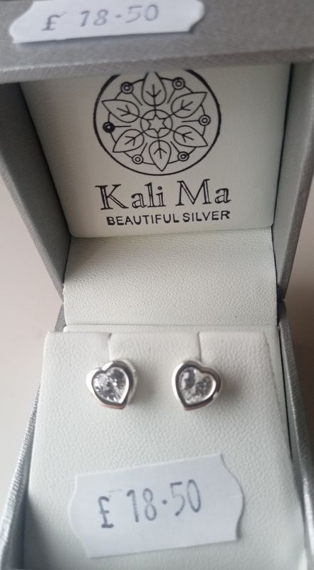 Kali Ma Kenzie simple CZ heart studs
