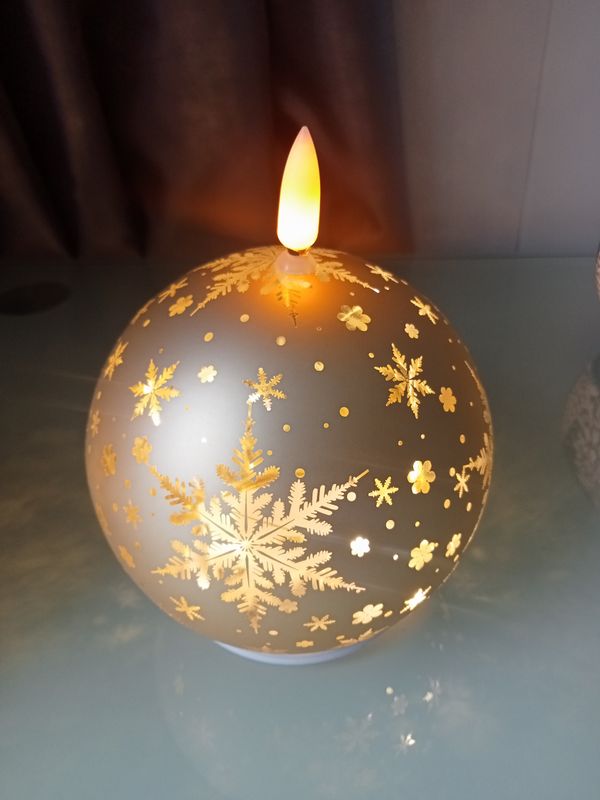 Bright Xmas LED Candle Bauble - Gold