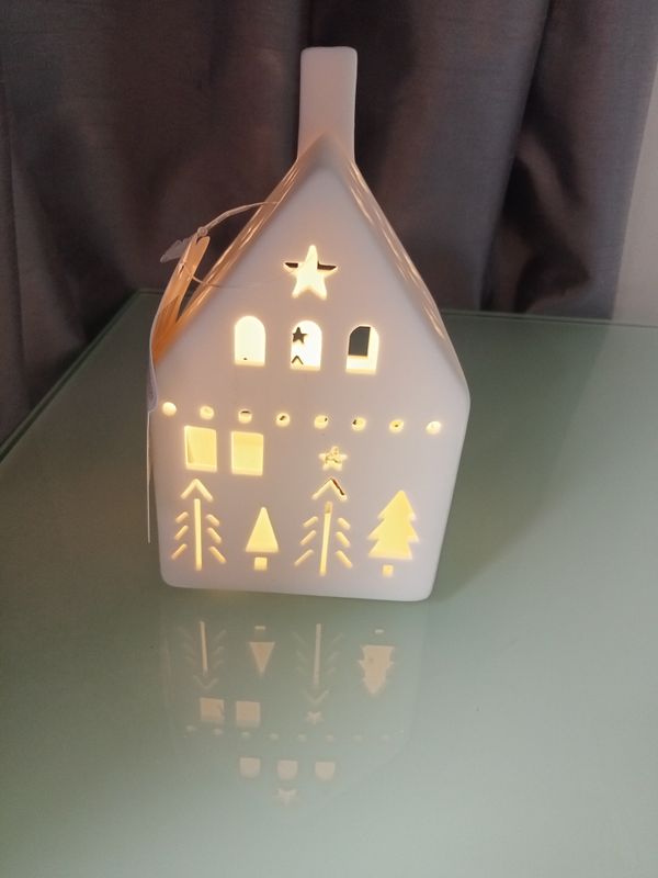 China White Xmas LED House Small Star