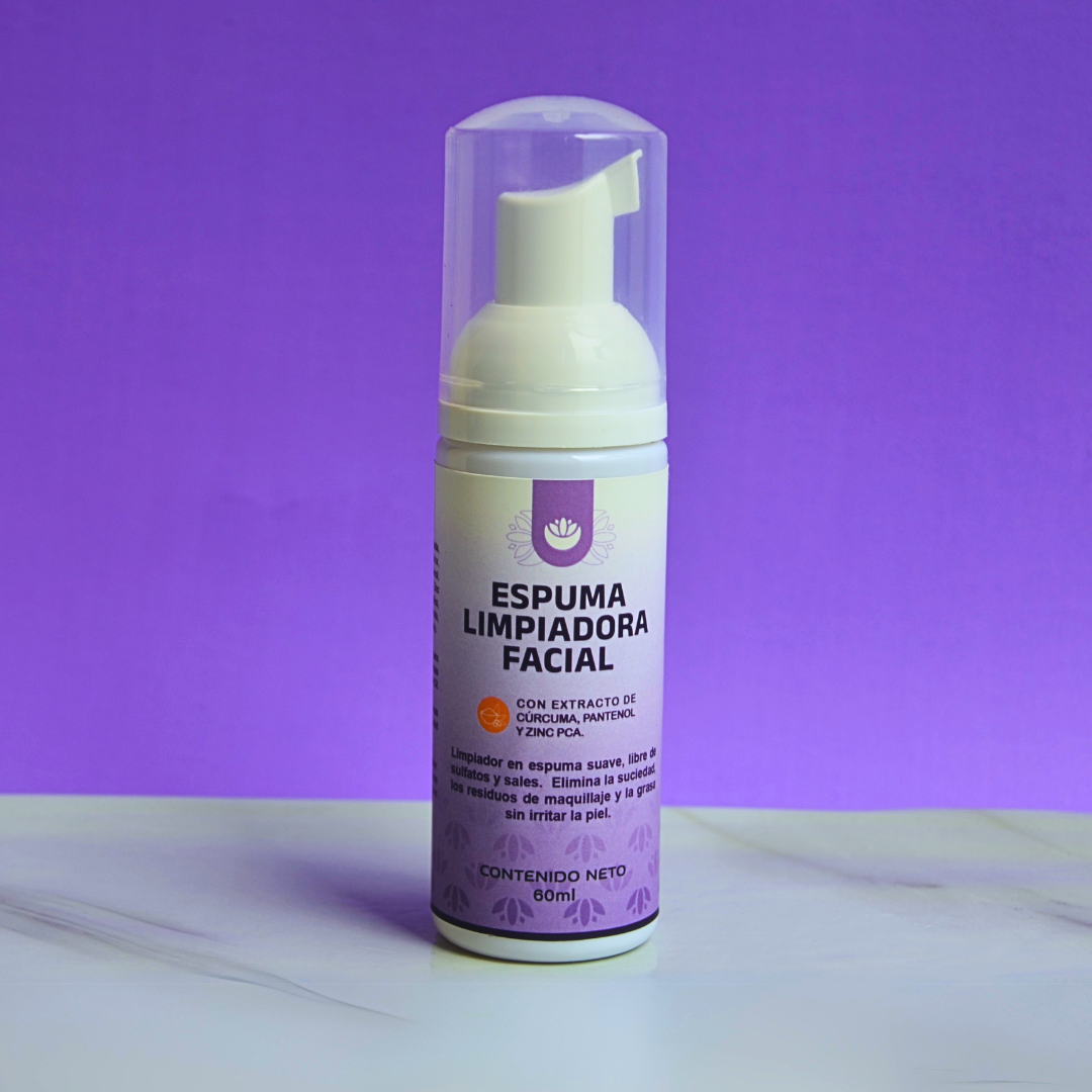ESPUMA LIMPIADORA FACIAL CON EXTRACTO DE CÚRCUMA, PANTENOL Y ZINC PCA
