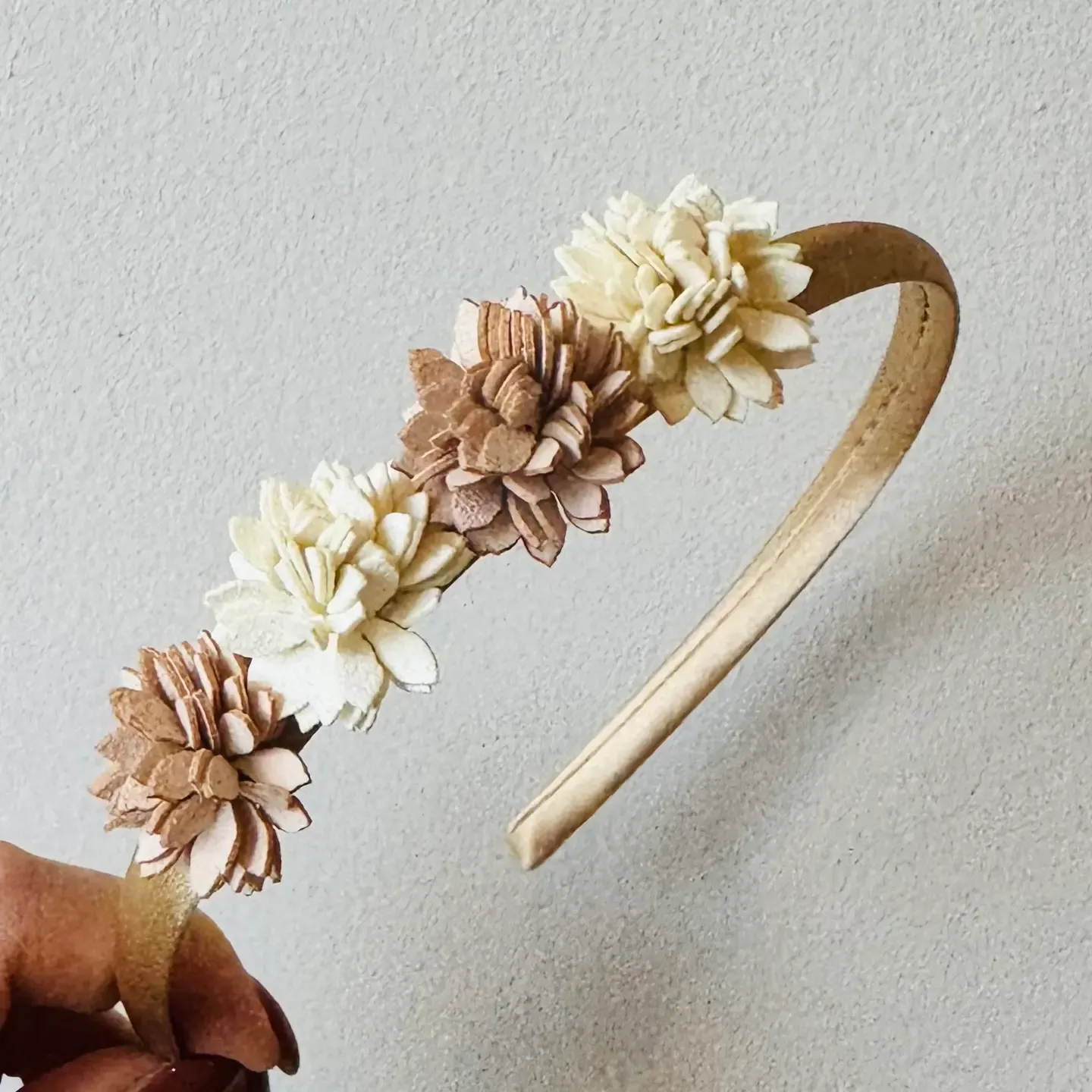 Diadeem Bloemetjes Naturel /Bruin