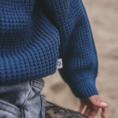 Knit | Chunky Sweater | Blue Wing Tale