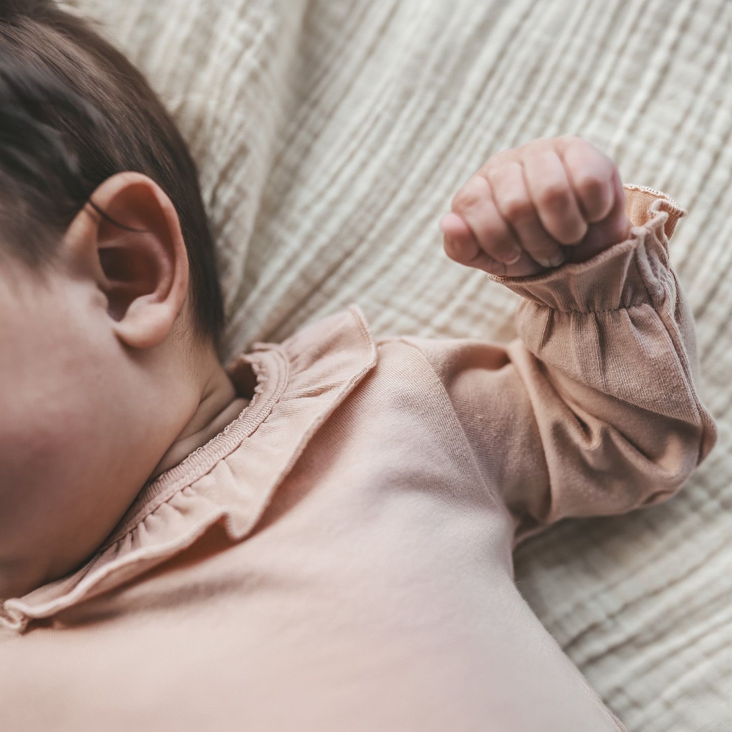 Solid | Ruffle Longsleeve