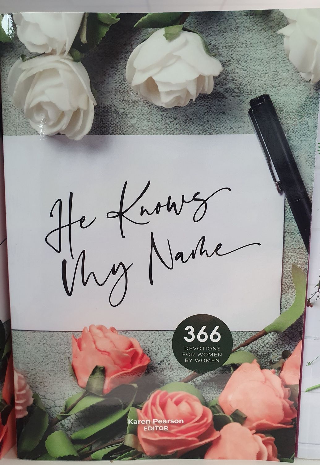 Devotional He Knows My Name Women 2024