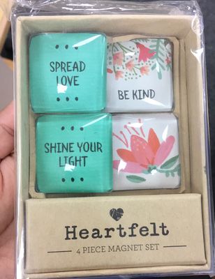 Magnet set spread love 4pk glass.