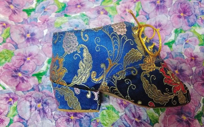 Vintage Chinese bound foot shoe. Wai Aik, Malacca.