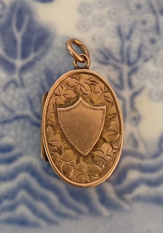 Edwardian rose gold locket