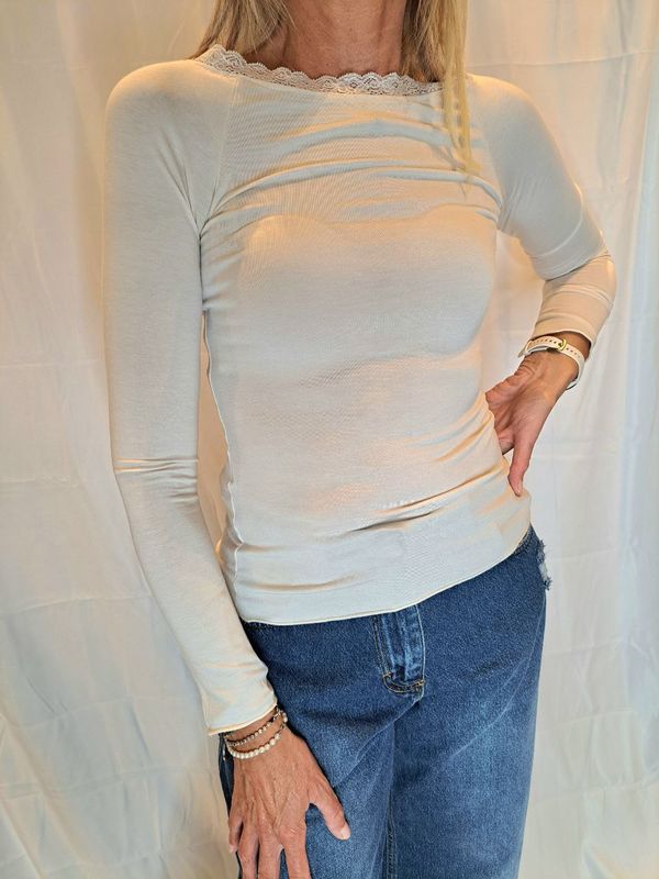 Maglia barchetta con pizzo sul collo "SUSY MIX"