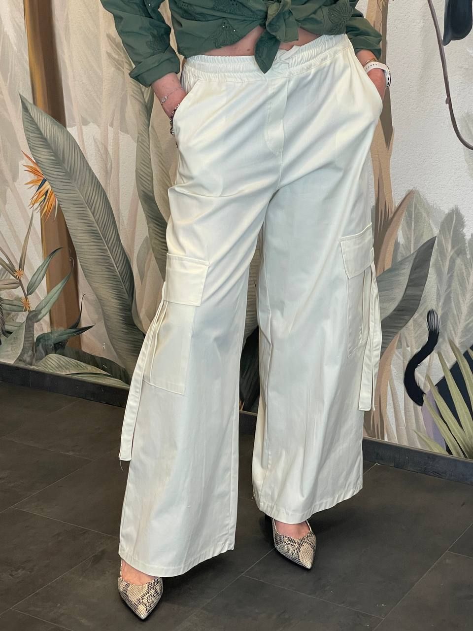 Pantalone con tasche "TWO WAY"