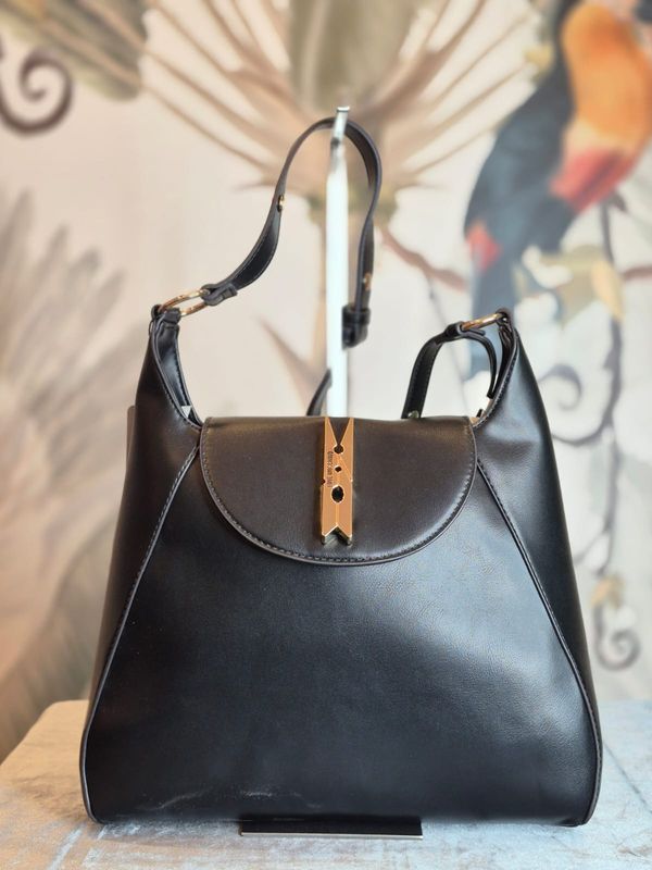 Borsa a trapezio dettaglio moletta LOVE MOSCHINO