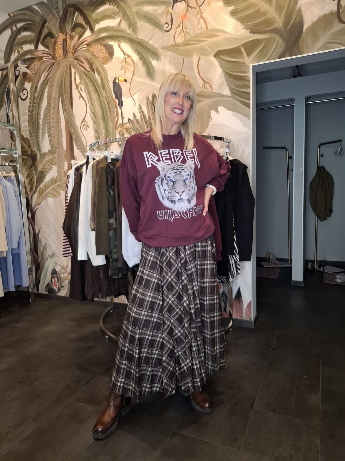 Felpa rebel BREND ATELIER