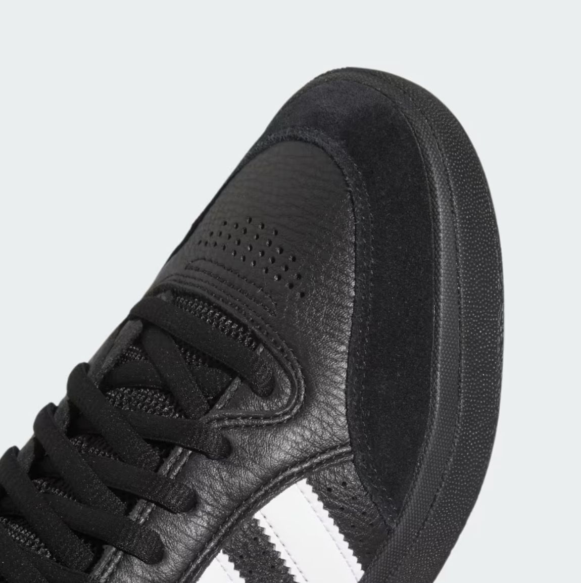 ADIDAS TYSHAWN LOW SHOE - BLACK/WHITE/GOLD METALLIC