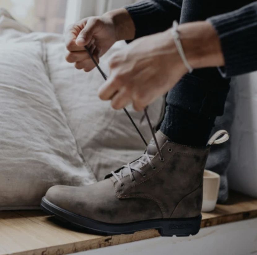 BLUNDSTONE #1930 LACE UP LEATHER BOOT - RUSTIC BROWN