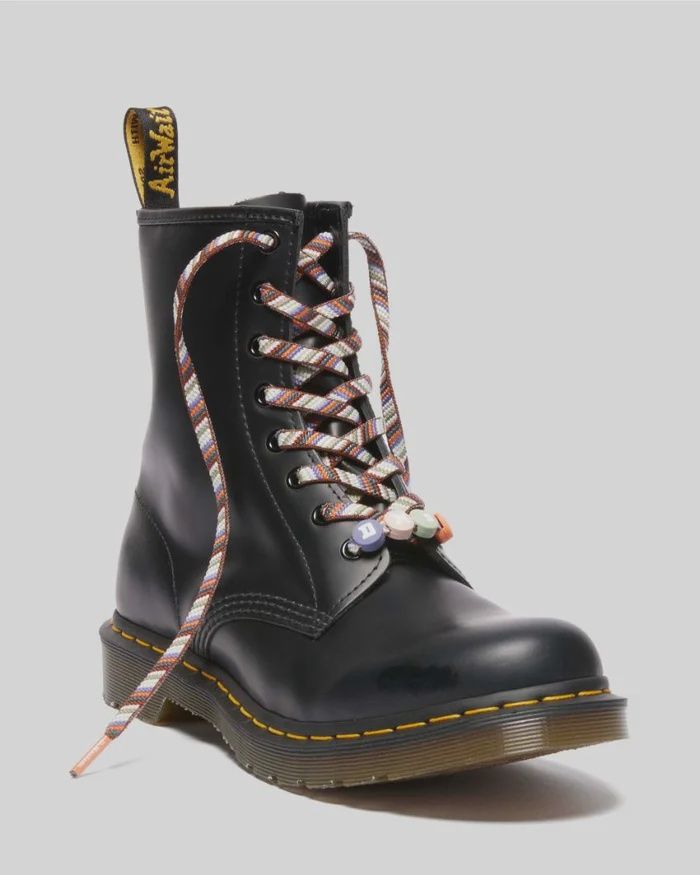 DR MARTENS 140CM FRIENDSHIP FLAT LACES (8-10 EYE)- ORANGE ZEST