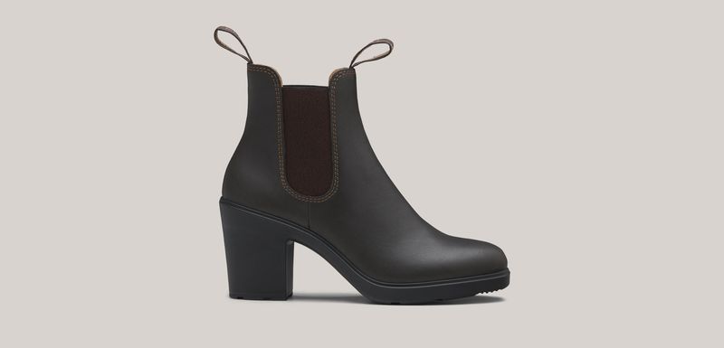 BLUNDSTONE #2366 WOMENS ELASTIC SIDED HEEL BOOT- STOUT BROWN