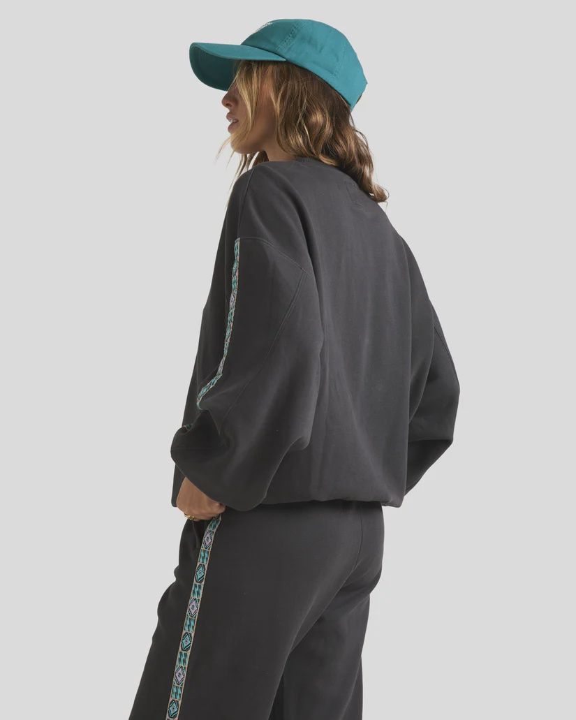 BILLABONG LADIES SWIPE RIGHT KENDALL CREW - BLACK SANDS