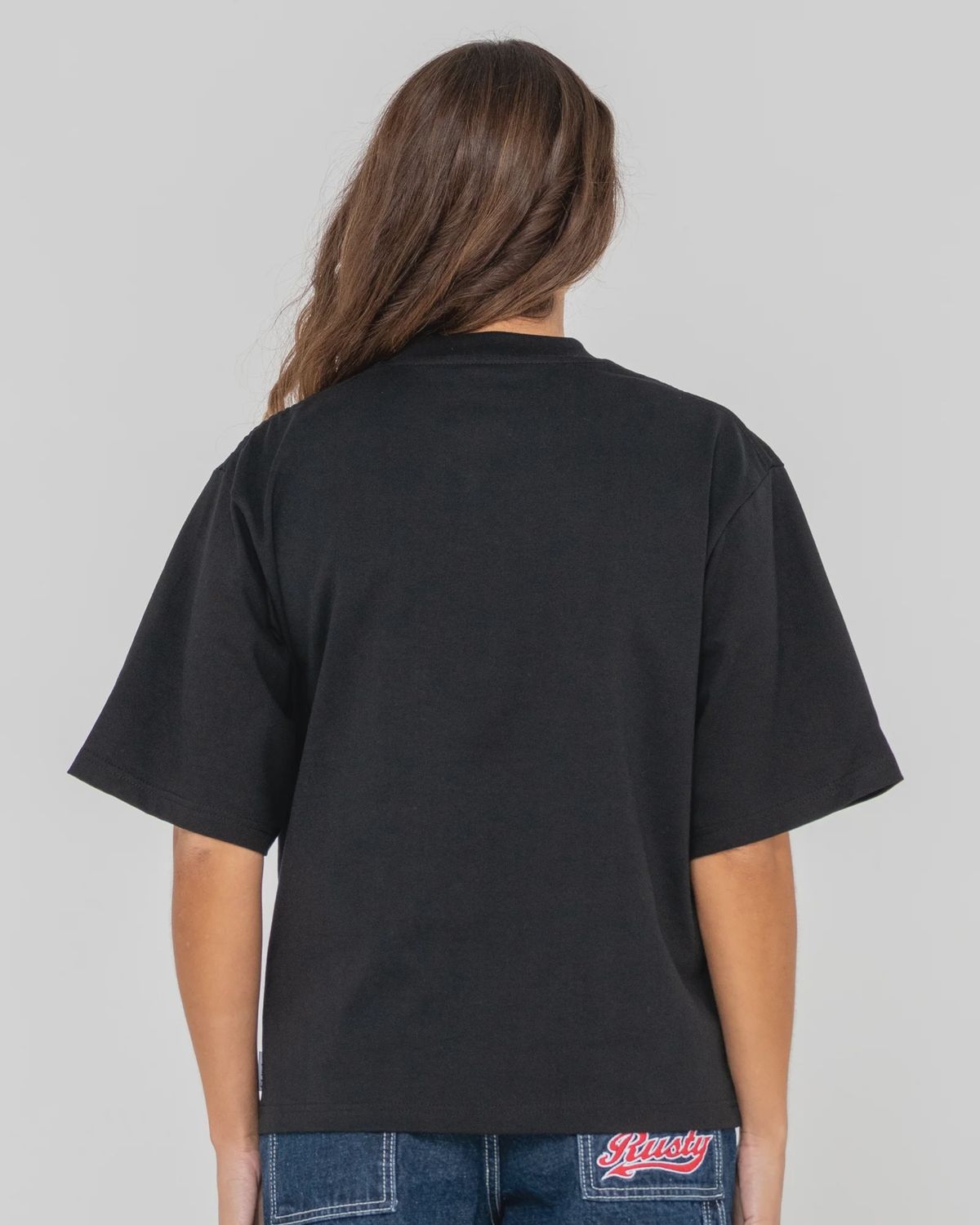 RUSTY LADIES STEEZEY CROPPED BOXY SS TEE - BLACK