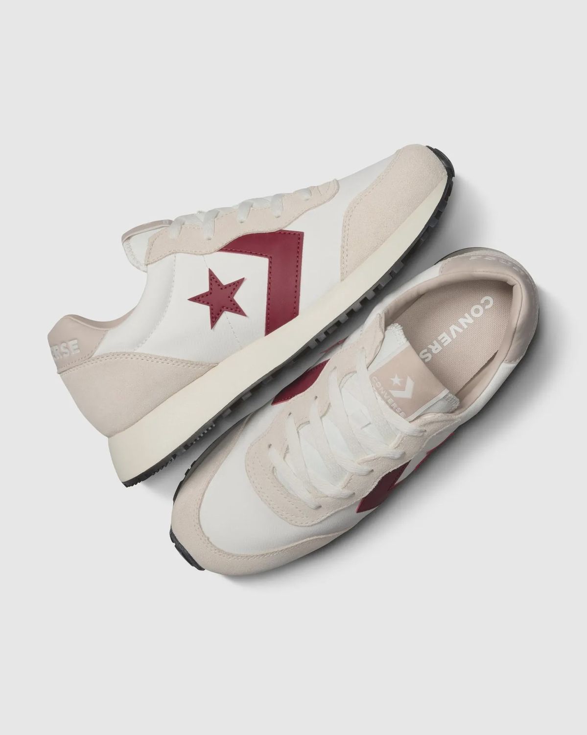 CONVERSE UNISEX CONVERSE OMEGA TRAINER LOW - LIGHT DUNE/VINTAGE WHITE/PARK RED