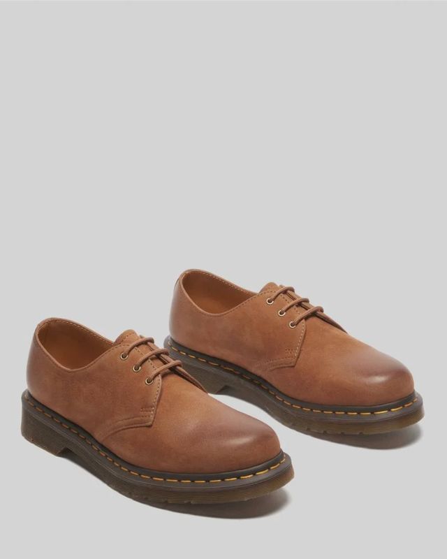 DR MARTENS UNISEX 1461 3 EYE SHOE - DESERT BROWN TUMBLED NUBUCK