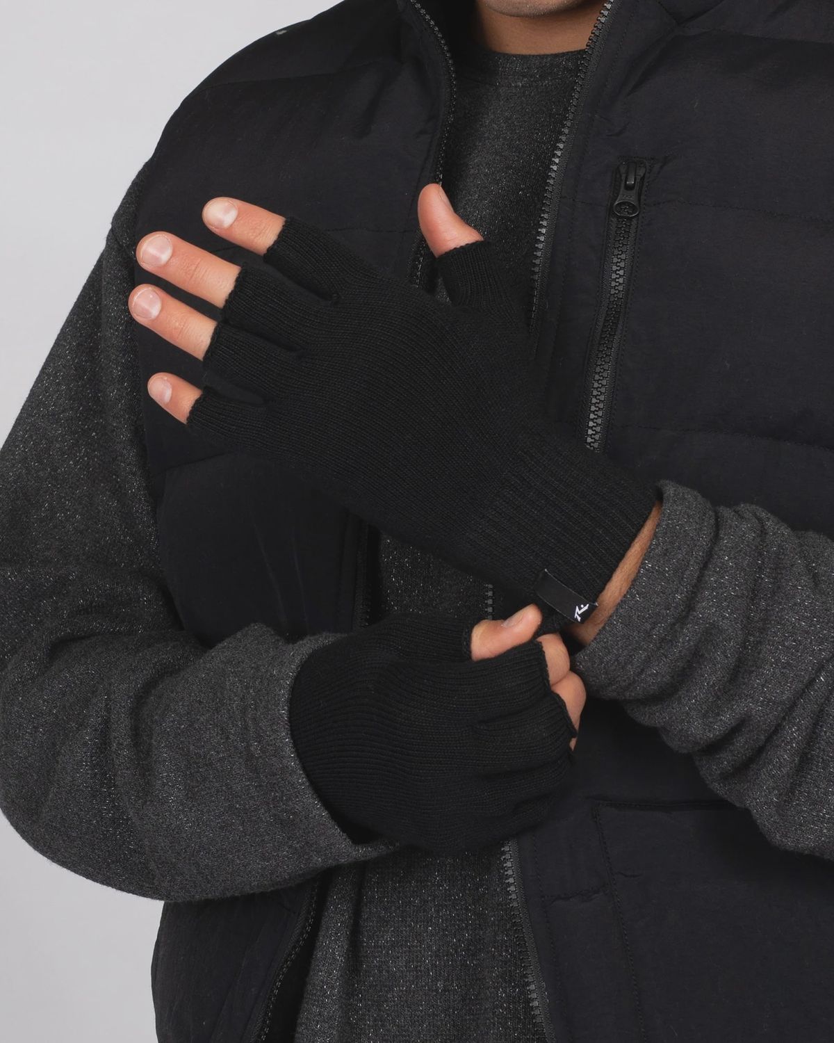 RUSTY RUDE FINGERLESS GLOVES- BLACK