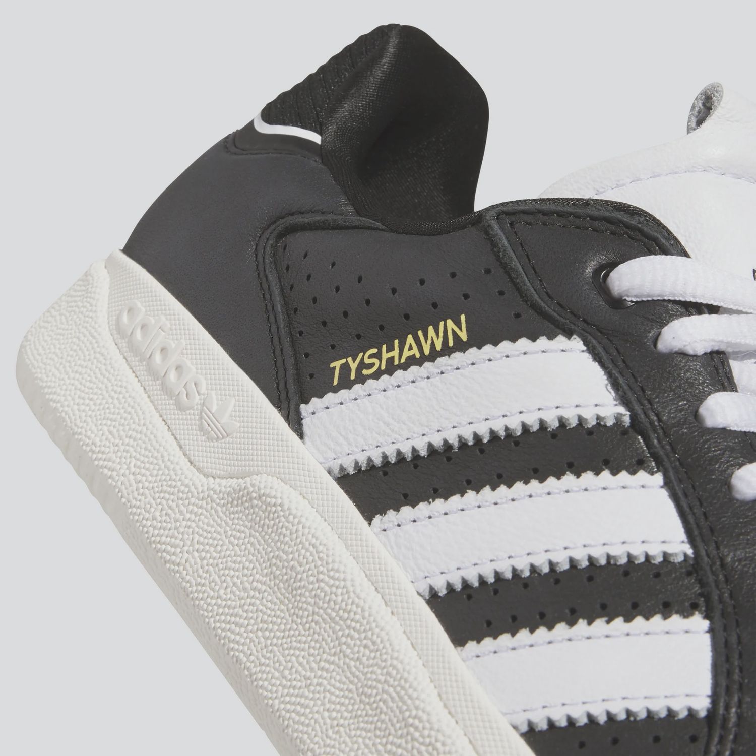 ADIDAS MENS TYSHAWN LOW- CBLACK/FTWWHT/CWHITE