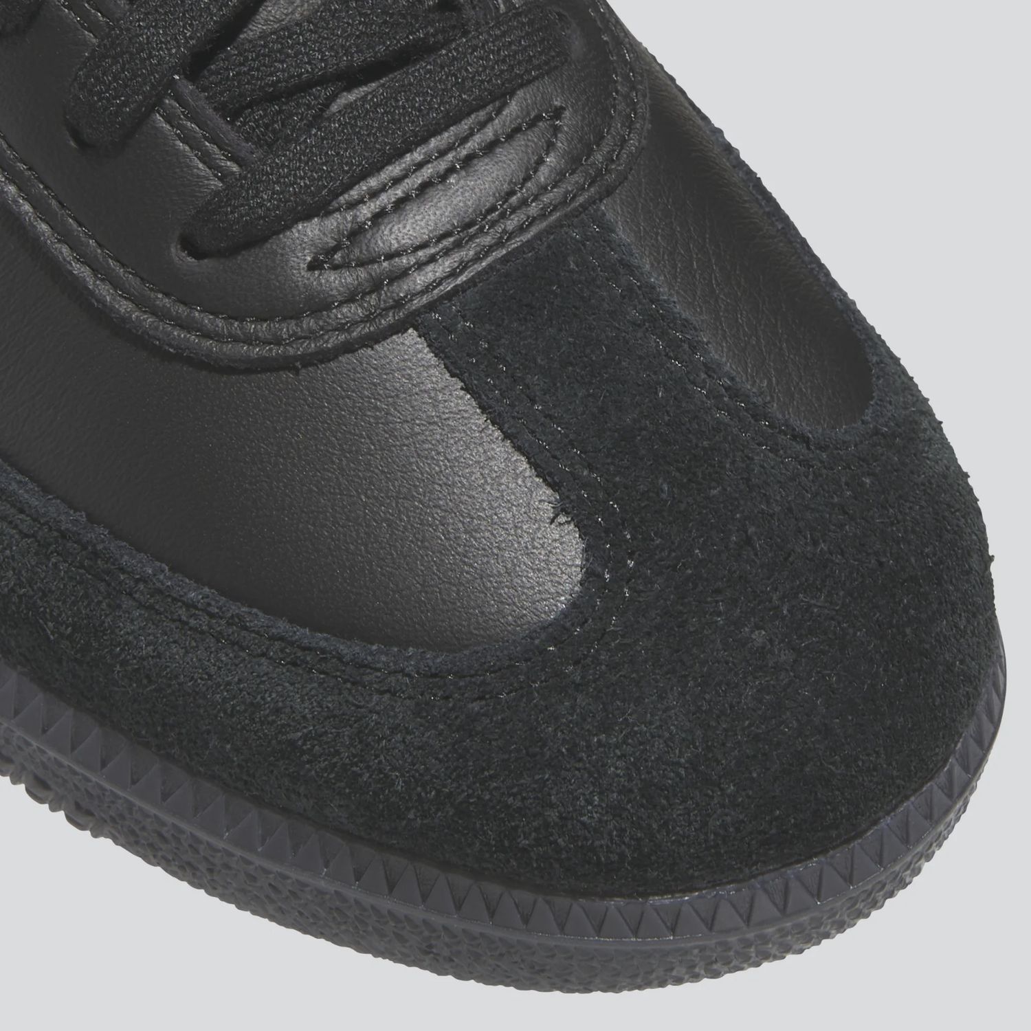 ADIDAS UNISEX SAMBA ADV SHOE - BLACK
