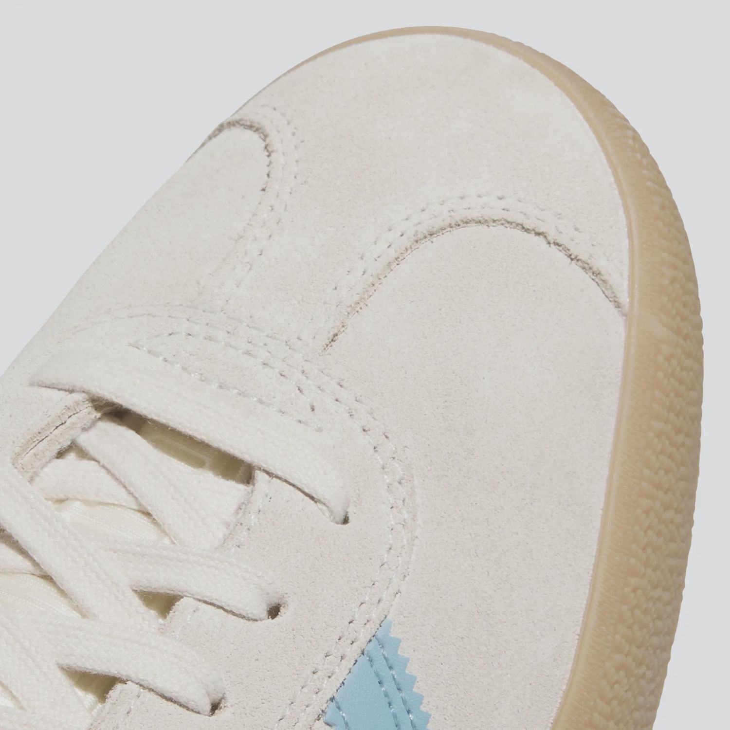 ADIDAS UNISEX GAZELLE ADV SHOE - WONWHI/PREBLU/GUM
