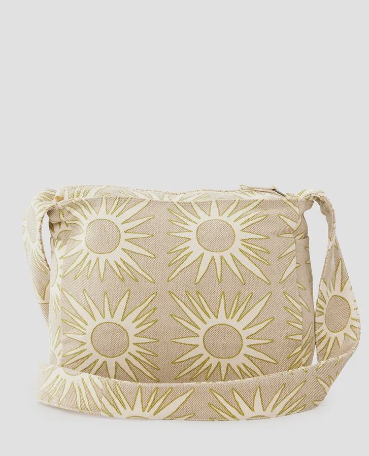 RIPCURL WOMENS DUNE DANCER 10.5L CARGO TOTE - NATURAL