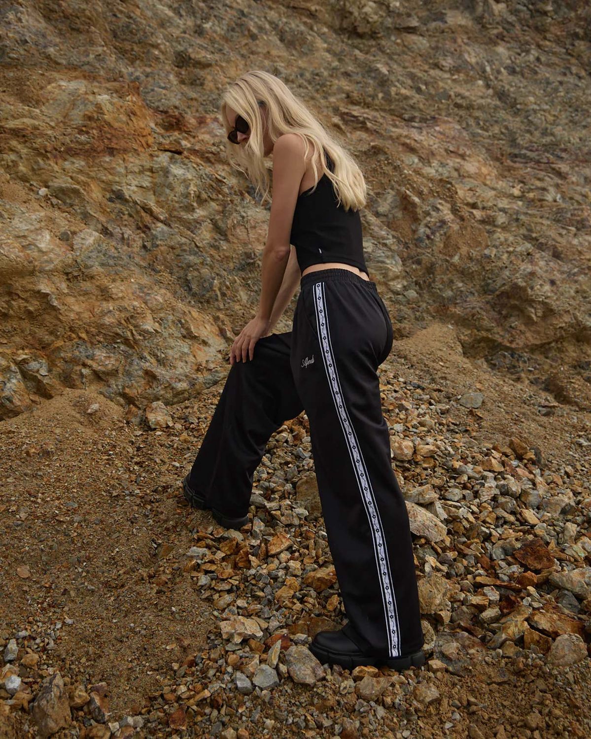 AFENDS WOMENS THORN BOUND SWEAT PANT - BLACK