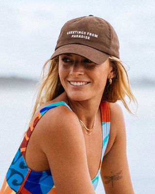Caps