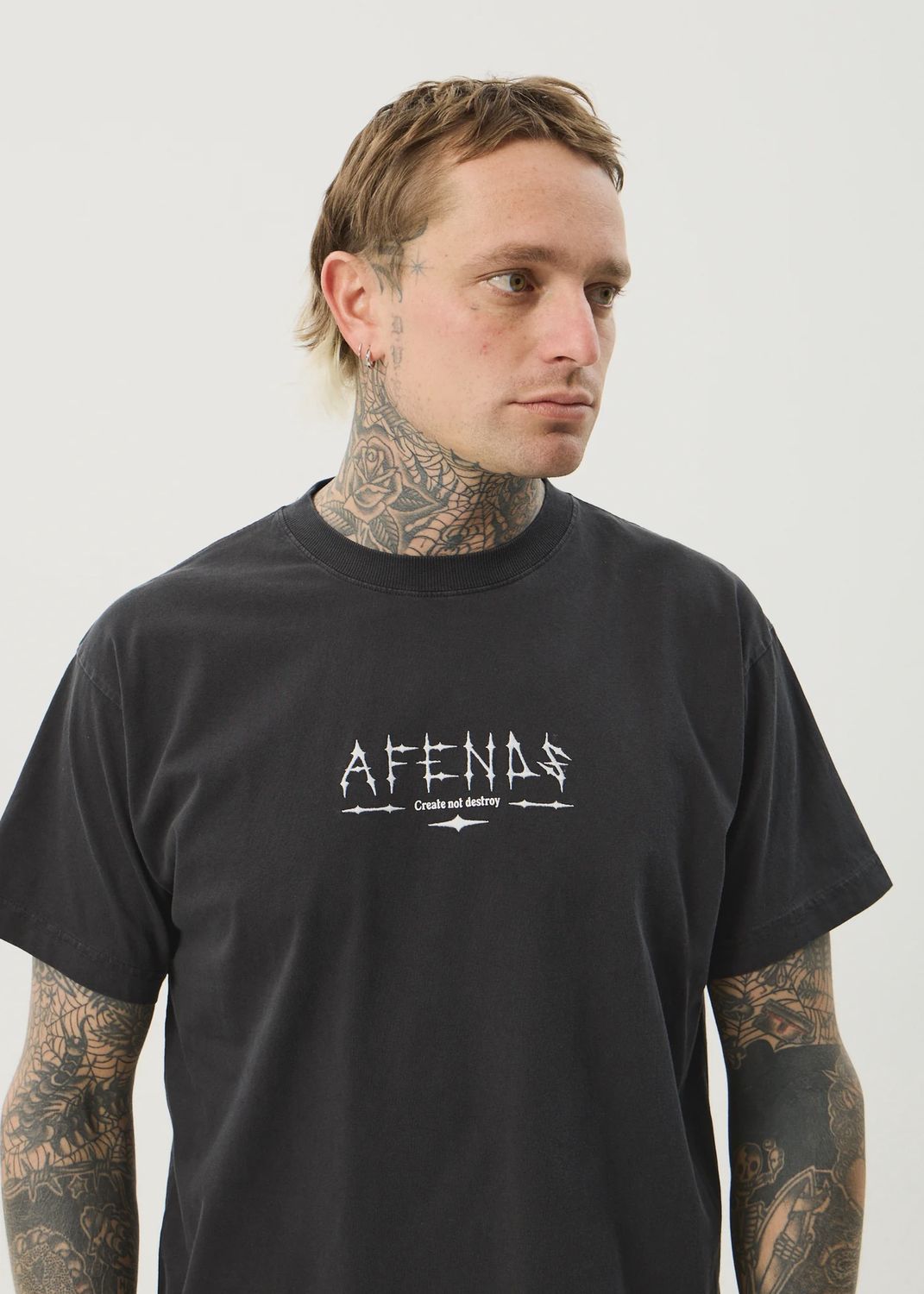 AFENDS MENS SPINAL BOXY SS TEE - STONE BLACK