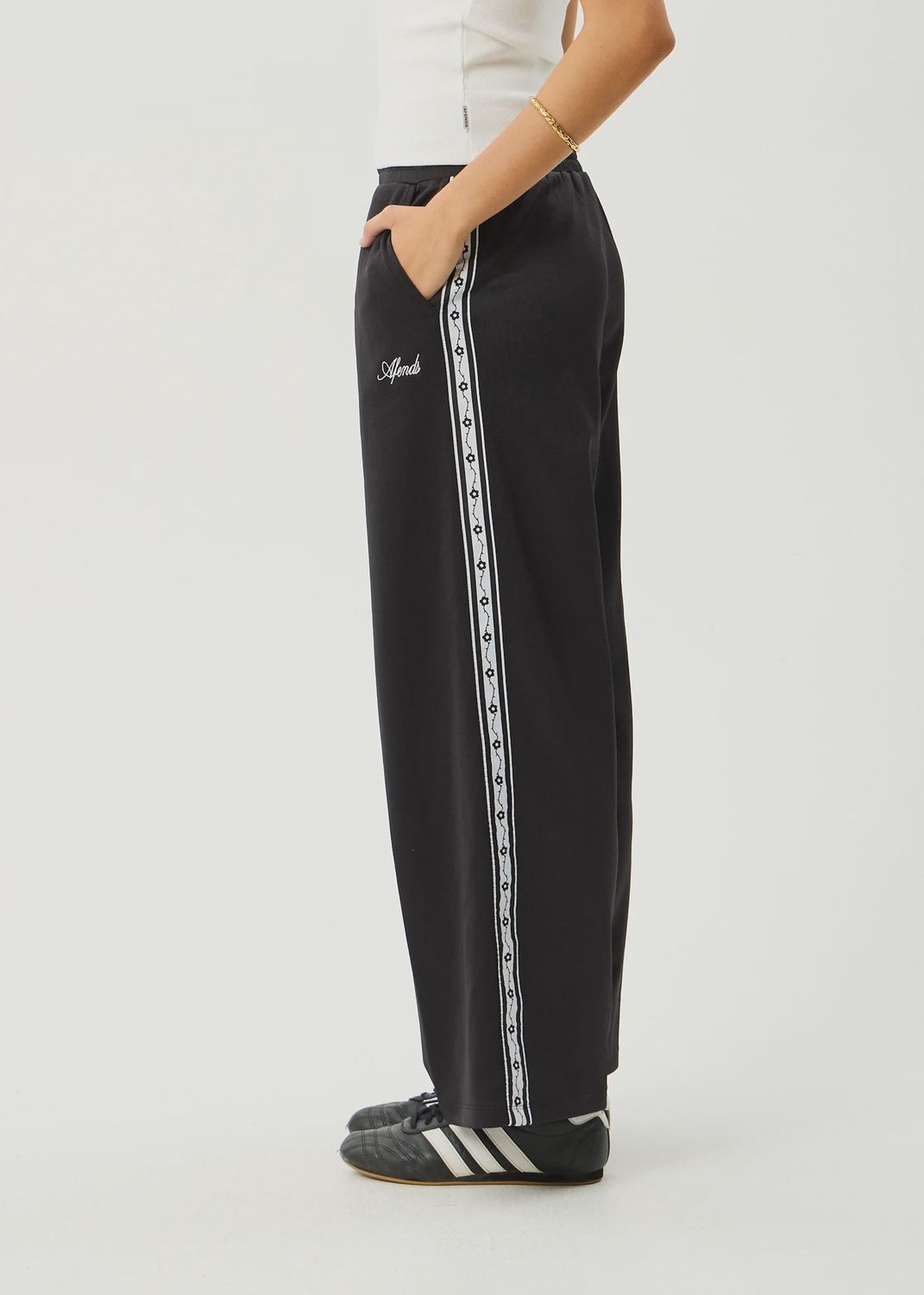 AFENDS WOMENS THORN BOUND SWEAT PANT - BLACK