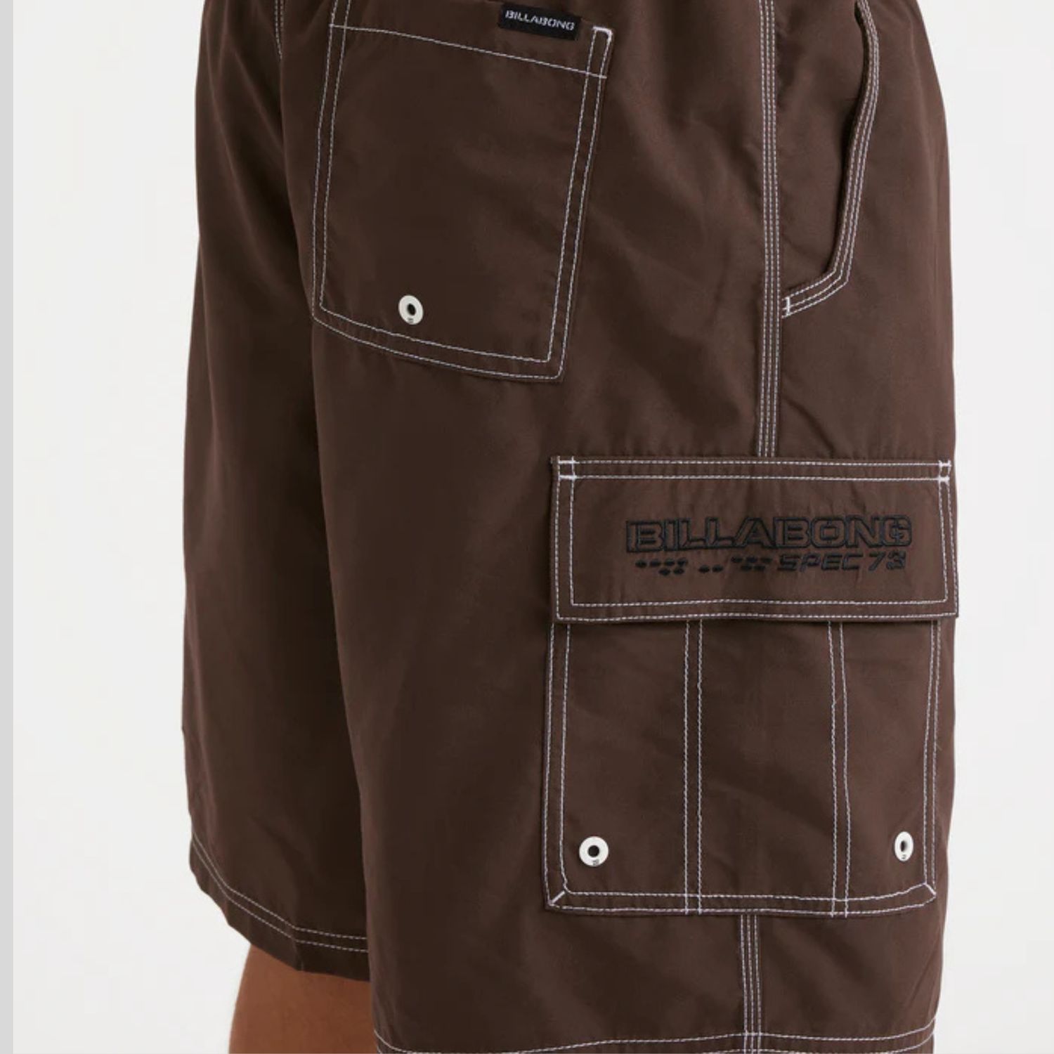 BILLABONG MENS THROW ON BOARDSHORTS - DARK BROWN