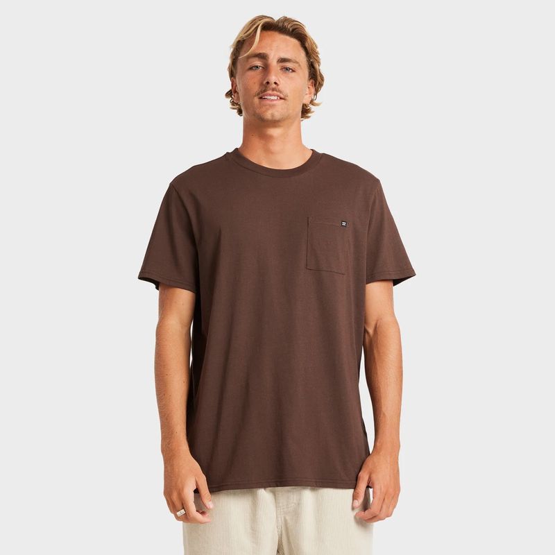 BILLABONG MENS PREMIUM POCKET SS TEE - CHOCOLATE BROWN