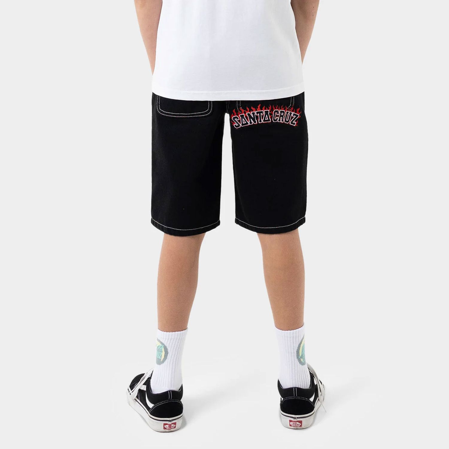 SANTA CRUZ BOYS FLAMED COLLEGIATE ARCH JEAN SHORTS - BLACK