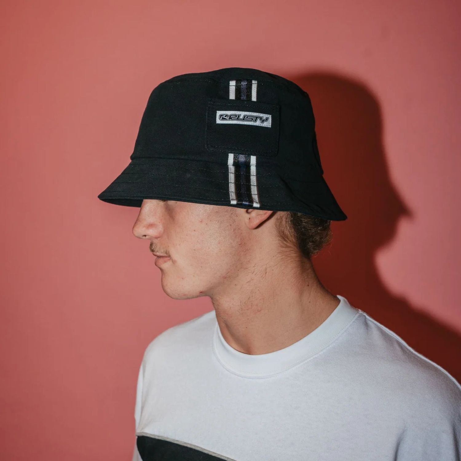 RUSTY MENS  TRI STATE BUCKET HAT - WASHED BLACK