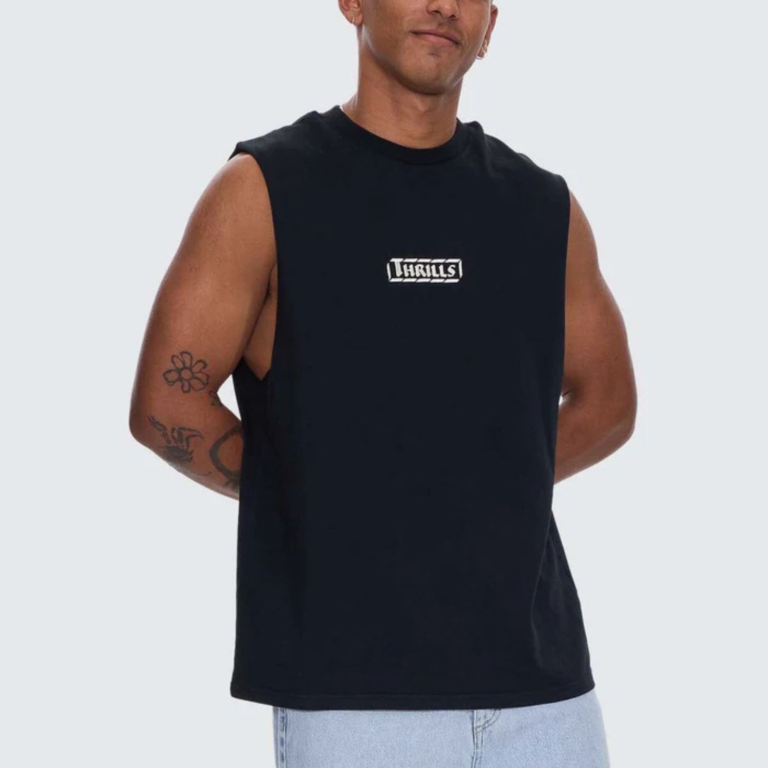 THRILLS MENS CALM STATE EMBRO BOX FIT OVERSIZE CROPPED MUSCLE TEE - WASHED BLACK