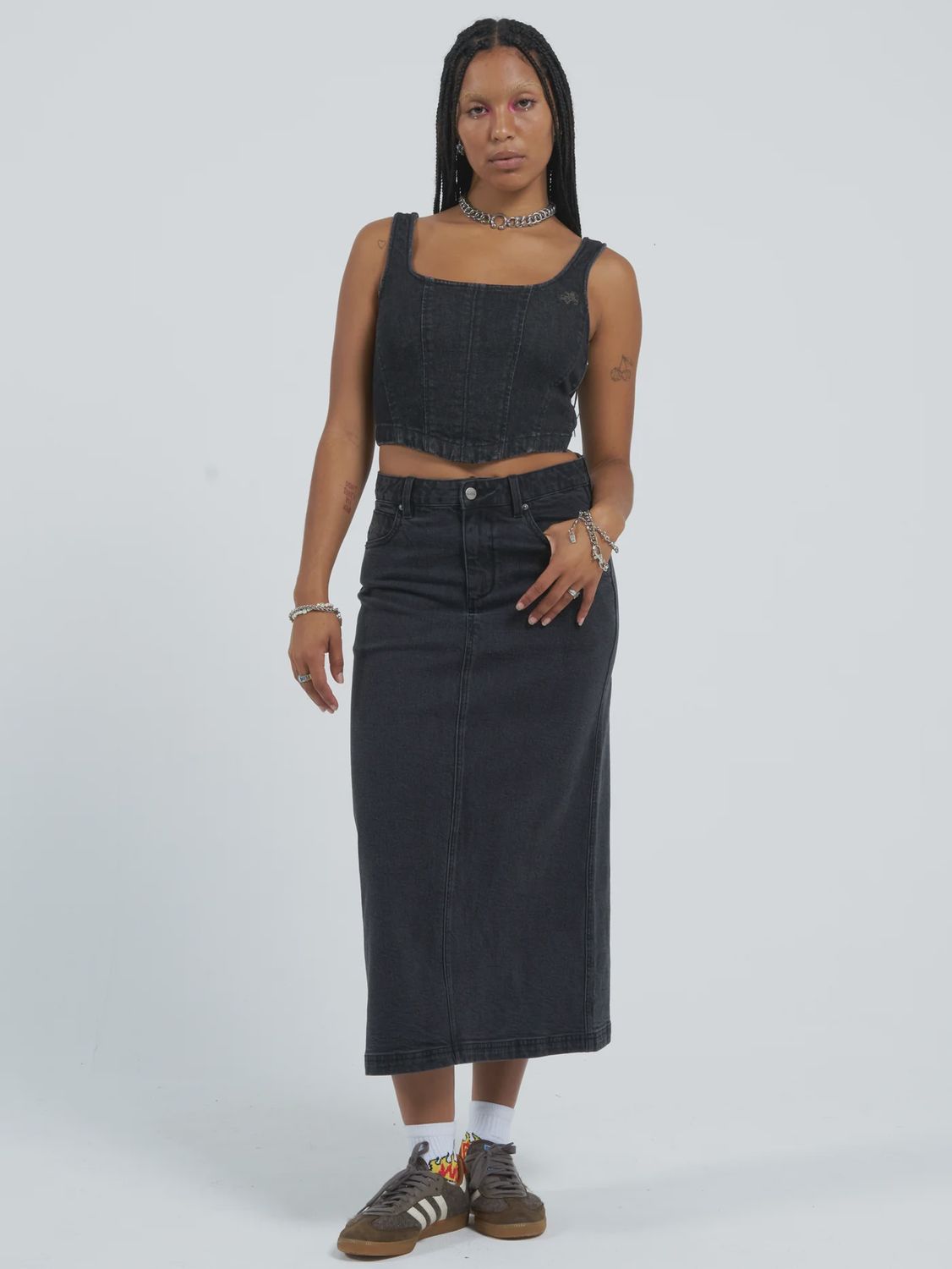 WORSHIP LADIES MYSTERIES DENIM MAXI SKIRT- USED BLACK
