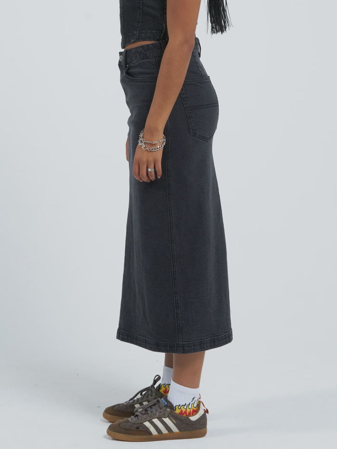 WORSHIP LADIES MYSTERIES DENIM MAXI SKIRT- USED BLACK