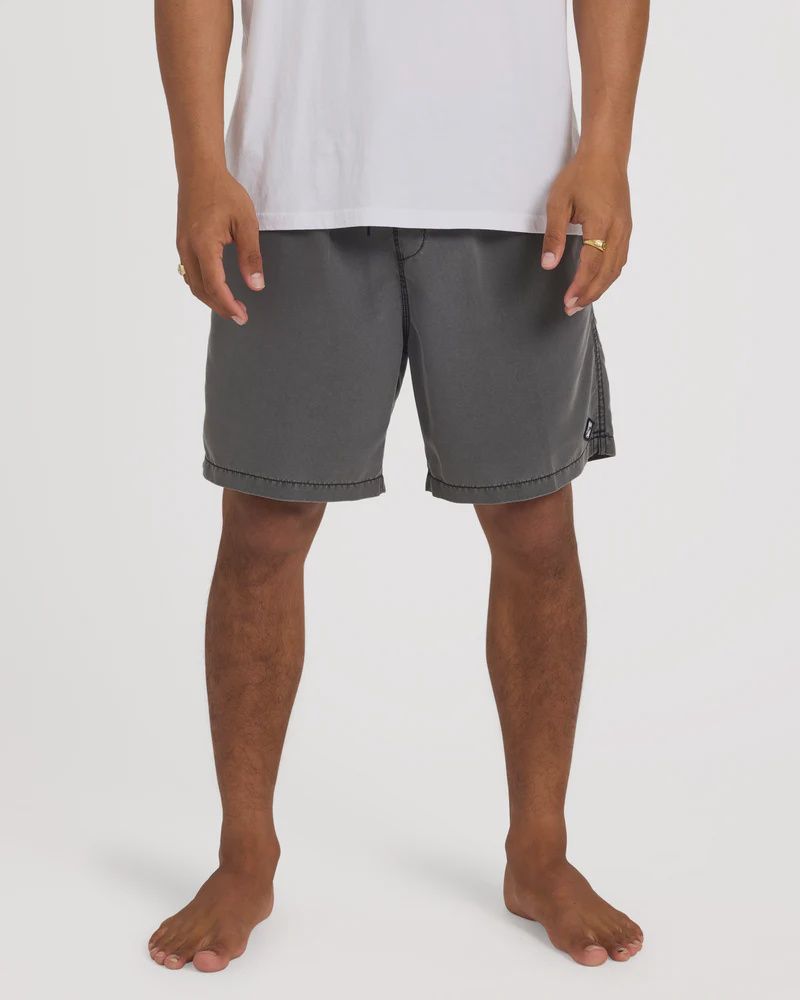 BILLABONG MENS ALL DAY OVD LAYBACK BOARDSHORT - BLACK
