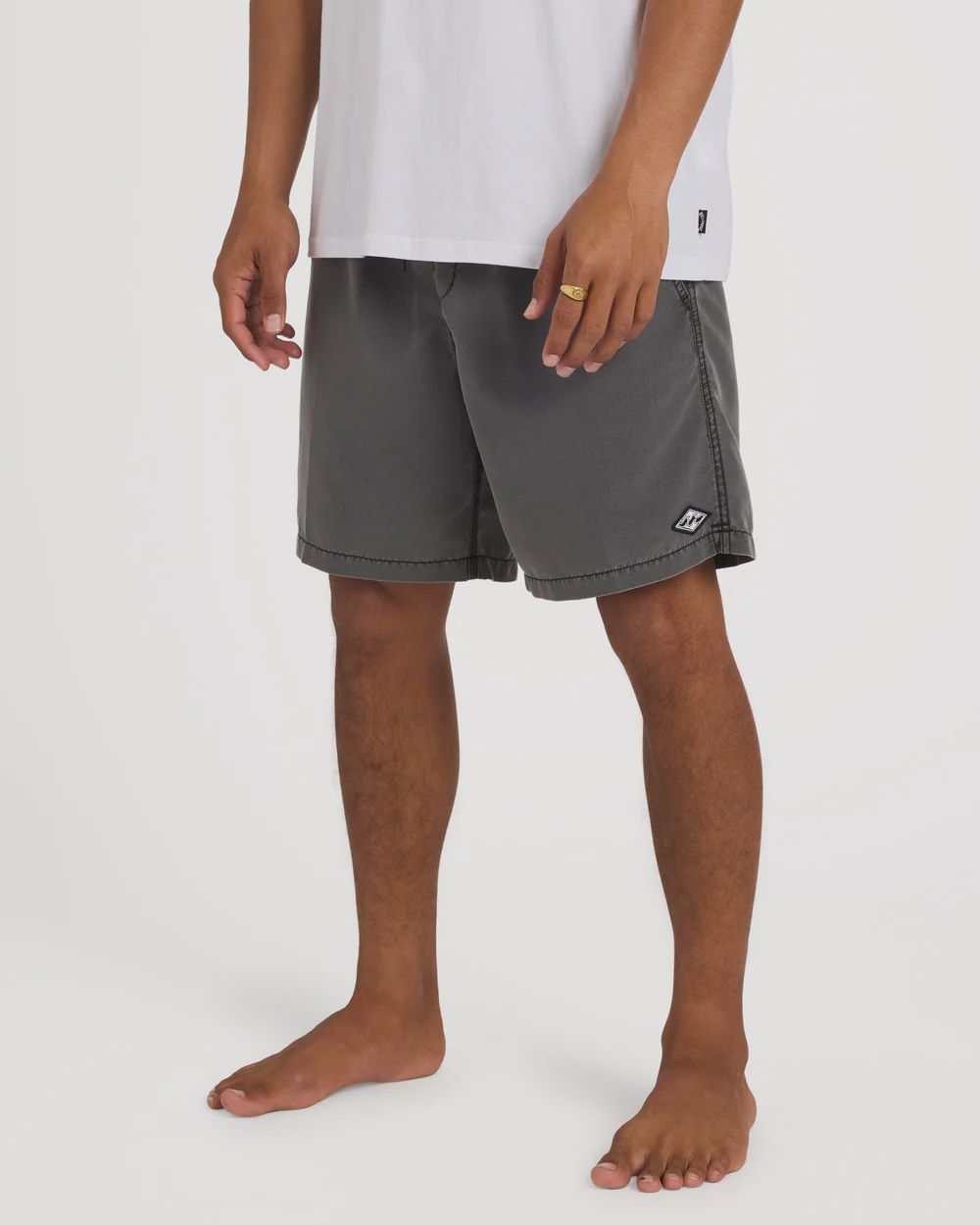 BILLABONG MENS ALL DAY OVERDYED LAYBACK SHORT - BLACK