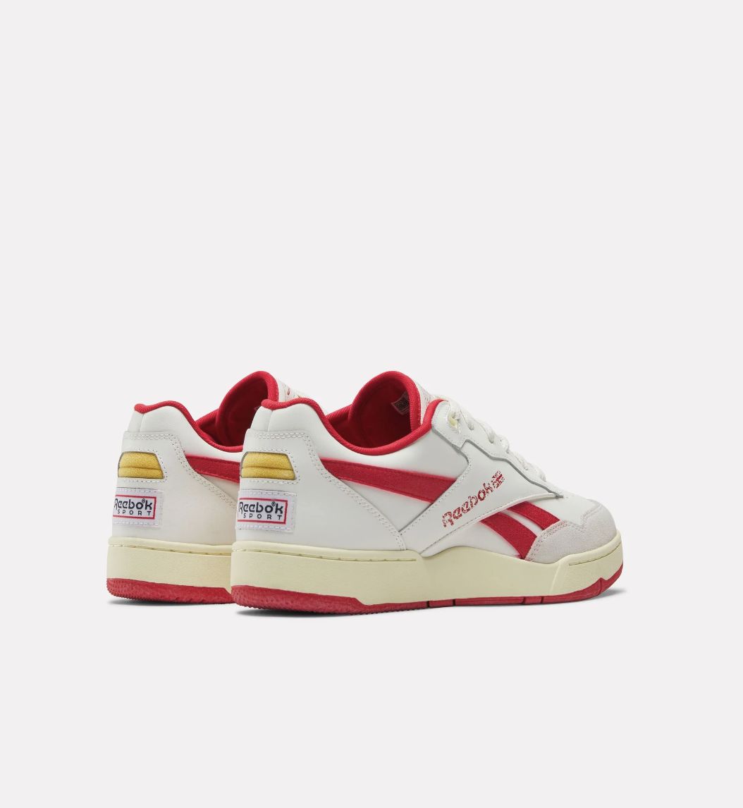 REEBOK UNISEX BB 4000 II SHOE - CHALK/WTHRD WHITE/VECTOR RED