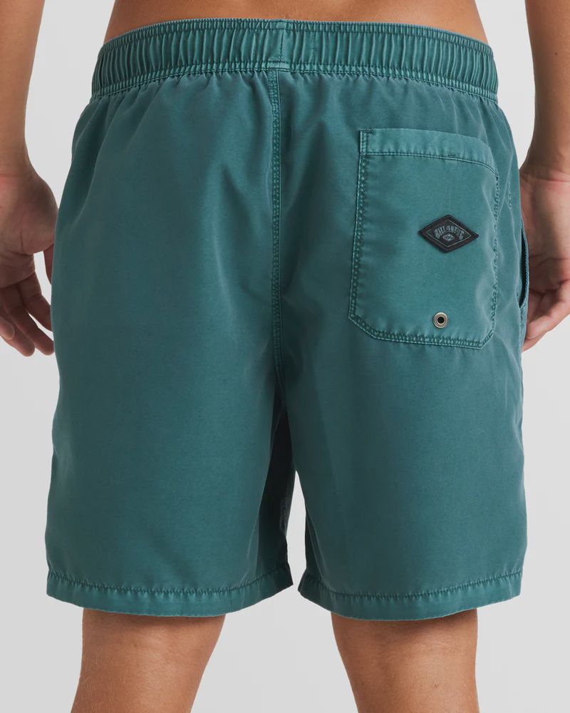 BILLABONG MENS ALL DAY OVERDYED LAYBACK SHORT - MARINE GREEN