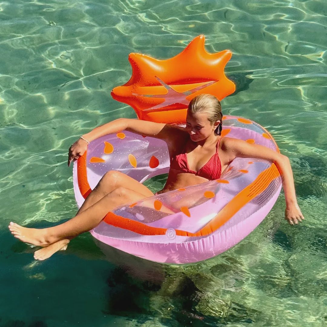 SUNNYLIFE Luxe Tube Pool Ring Strawberry - PINK
