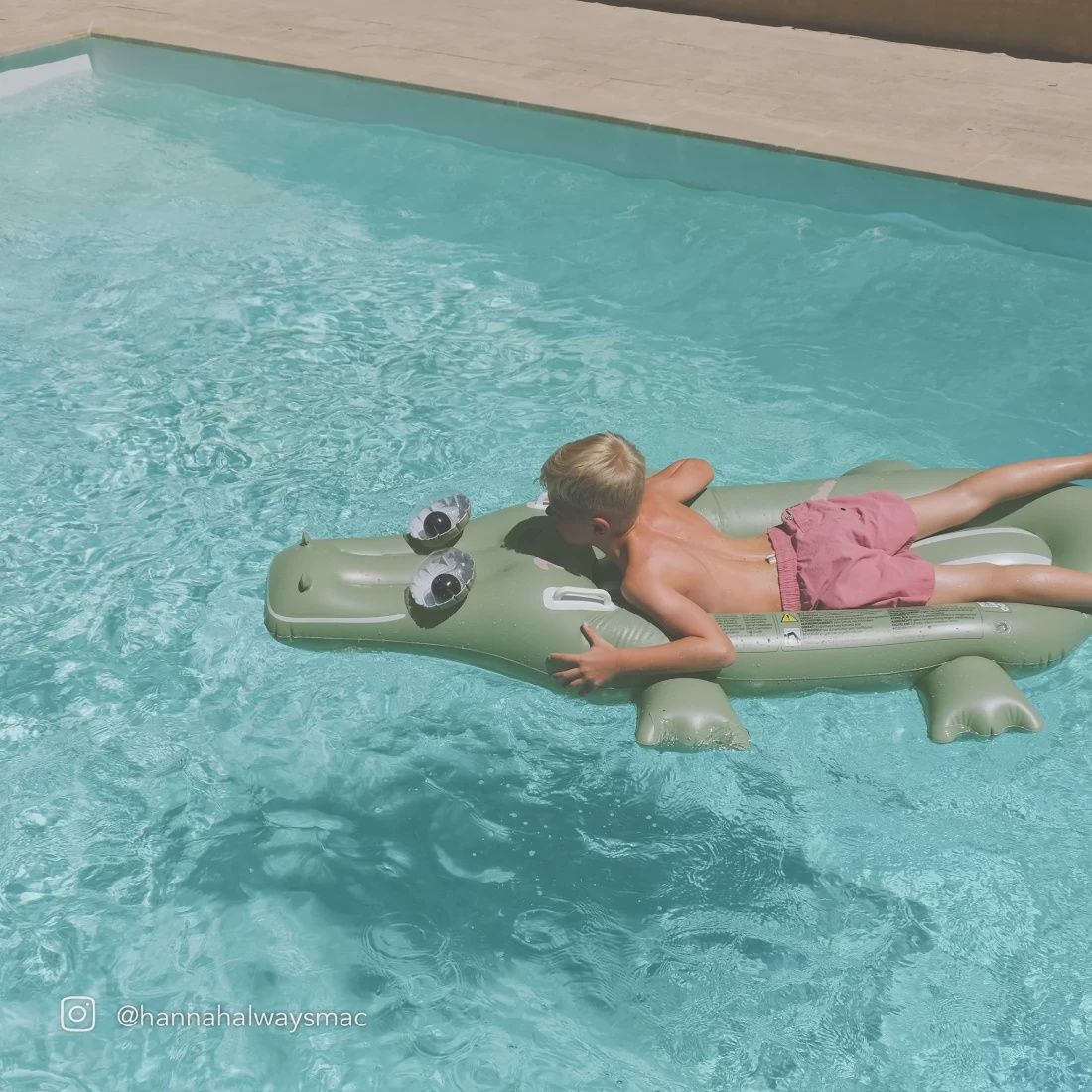 SUNNYLIFE Kids Lie-On Float Cookie the Croc - GREEN