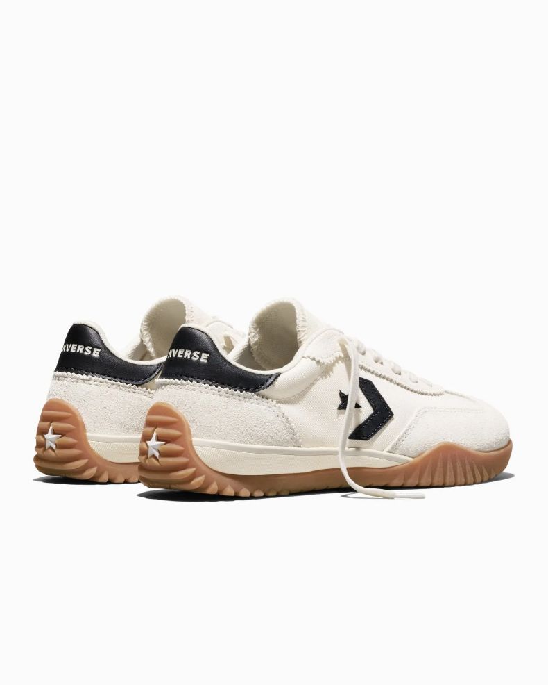 CONVERSE UNISEX RUN STAR TRAINER LOW - EGRET/BLACK/HONEY
