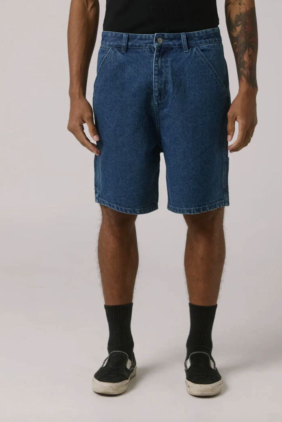 FORMER MENS REYNOLDS 21' DENIM SHORT - DARK BLUE